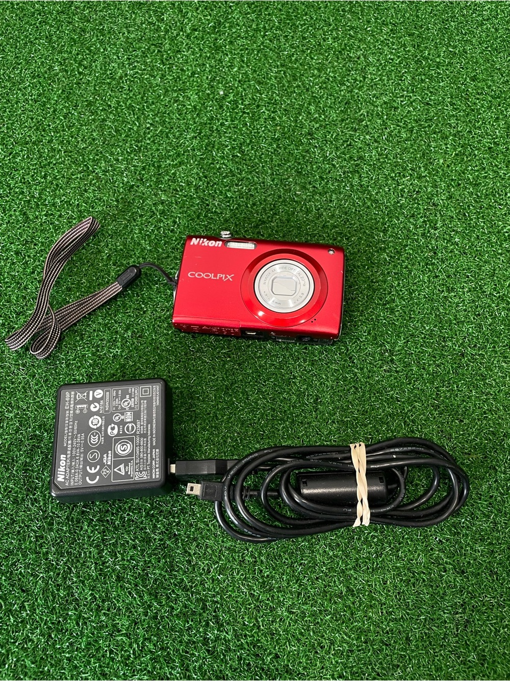 Nikon Coolpix S205 Digital Camera
(Jul 026)